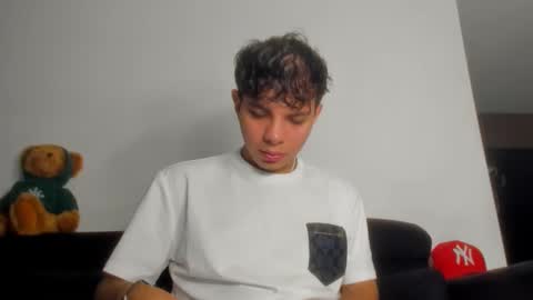 Snapshot of alessandro__777 chatting on 02-27-26, 06:13 Alessandro online show from 02-27-26, 06:13