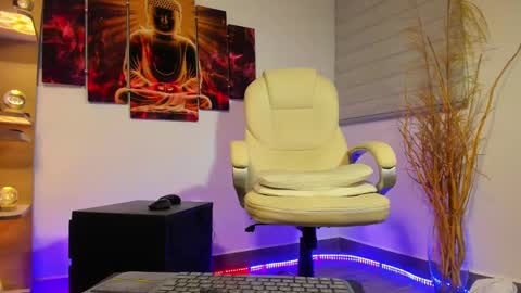 Snapshot of alessandro__wye chatting on 02-26-25, 12:16 ALESSANDRO WYE online show from 02-26-25, 12:16