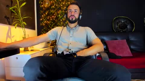 ALESSANDRO  WYE online show from 02-01-26, 08:57