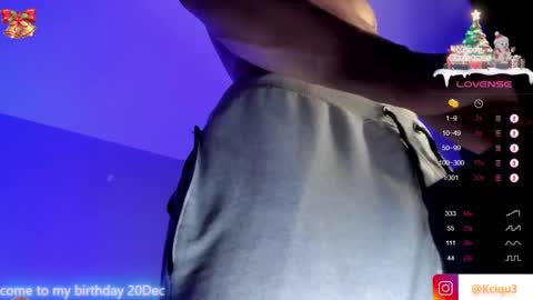 Snapshot of alessandro_dibellucci chatting on 12-13-24, 08:04 Kciqu3 Independent model online show from 12-13-24, 08:04