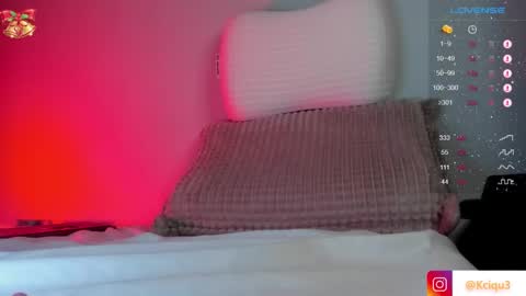 Snapshot of alessandro_dibellucci chatting on 01-04-25, 01:52 Kciqu3 Independent model online show from 01-04-25, 01:52