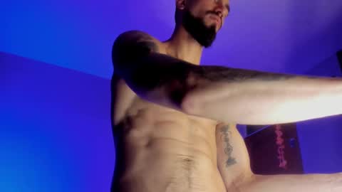 Snapshot of alessandro_dibellucci chatting on 01-25-25, 06:23 Kciqu3 Independent model online show from 01-25-25, 06:23