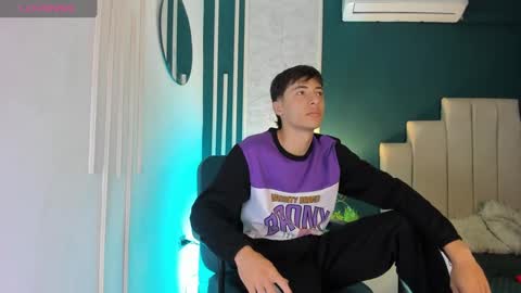 Alessandro Dybala online show from 02-28-25, 11:47