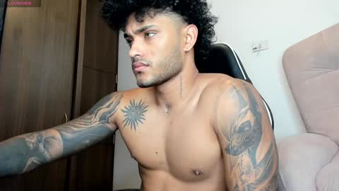 Snapshot of alessandro_vanni chatting on 12-02-24, 01:02 Alessandro Vanni online show from 12-02-24, 01:02