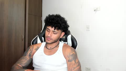 Snapshot of alessandro_vanni chatting on 12-08-24, 05:44 Alessandro Vanni online show from 12-08-24, 05:44