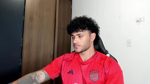 Snapshot of alessandro_vanni chatting on 12-16-24, 01:22 Alessandro Vanni online show from 12-16-24, 01:22