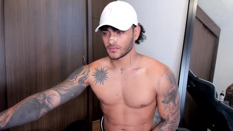 Snapshot of alessandro_vanni chatting on 12-22-24, 03:22 Alessandro Vanni online show from 12-22-24, 03:22