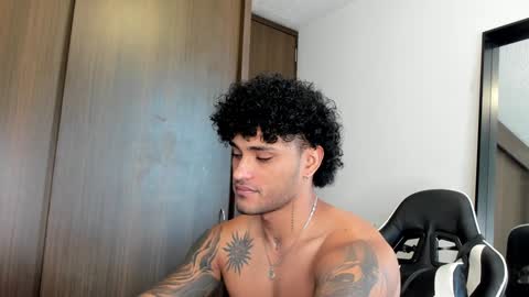 Snapshot of alessandro_vanni chatting on 01-10-25, 01:31 Alessandro Vanni online show from 01-10-25, 01:31