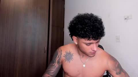 Snapshot of alessandro_vanni chatting on 01-27-25, 02:02 Alessandro Vanni online show from 01-27-25, 02:02