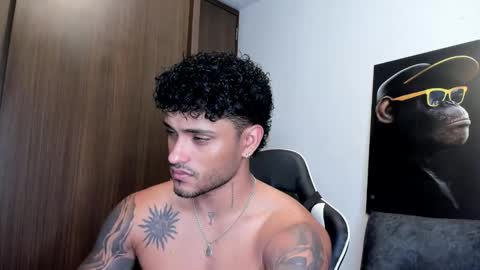 Snapshot of alessandro_vanni chatting on 03-10-25, 03:23 Alessandro Vanni online show from 03-10-25, 03:23