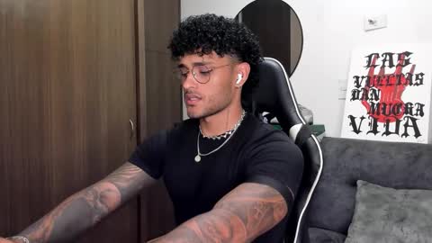 Snapshot of alessandro_vanni chatting on 10-05-25, 11:13 Alessandro Vanni online show from 10-05-25, 11:13