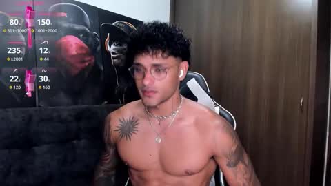 Snapshot of alessandro_vanni chatting on 10-20-25, 02:12 Alessandro Vanni online show from 10-20-25, 02:12