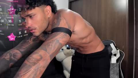 Snapshot of alessandro_vanni chatting on 10-23-25, 08:18 Alessandro Vanni online show from 10-23-25, 08:18