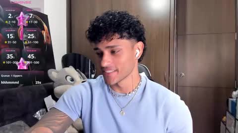 Snapshot of alessandro_vanni chatting on 10-27-25, 01:09 Alessandro Vanni online show from 10-27-25, 01:09