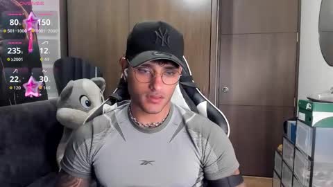 Snapshot of alessandro_vanni chatting on 10-28-25, 02:15 Alessandro Vanni online show from 10-28-25, 02:15