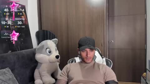 Snapshot of alessandro_vanni chatting on 11-05-25, 02:22 Alessandro Vanni online show from 11-05-25, 02:22