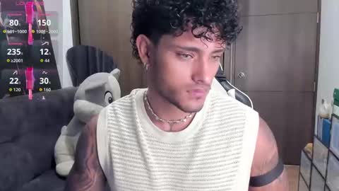 Snapshot of alessandro_vanni chatting on 11-08-25, 02:34 Alessandro Vanni online show from 11-08-25, 02:34