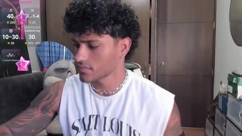 Snapshot of alessandro_vanni chatting on 11-10-25, 01:32 Alessandro Vanni online show from 11-10-25, 01:32