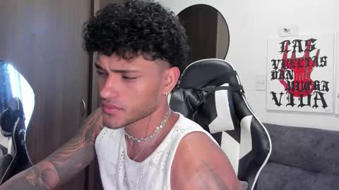 Snapshot of alessandro_vanni chatting on 12-16-25, 12:32 Alessandro Vanni online show from 12-16-25, 12:32