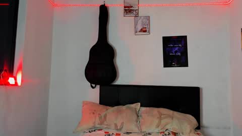 Alessandro online show from 01-16-25, 03:23