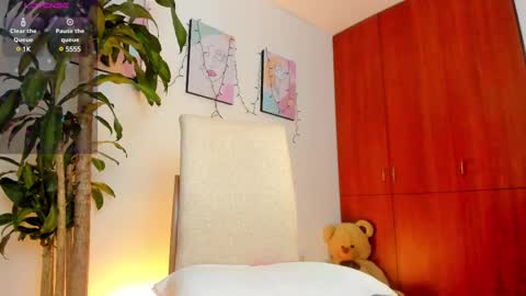 Snapshot of alessia1__ chatting on 03-11-25, 11:15 Alessia online show from 03-11-25, 11:15