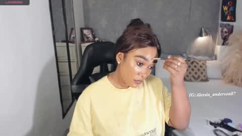 Snapshot of alessia_anderson07 chatting on 09-11-25, 12:33 Yy online show from 09-11-25, 12:33