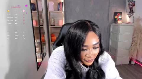 Snapshot of alessia_anderson07 chatting on 10-24-25, 11:01 Yy online show from 10-24-25, 11:01