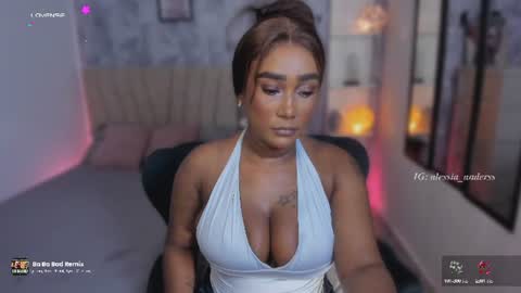 Snapshot of alessia_anderson07 chatting on 07-14-26, 10:15 Yy online show from 07-14-26, 10:15