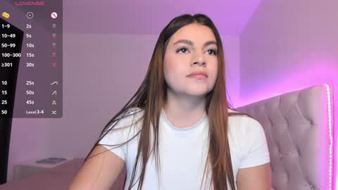 Snapshot of alessiabaum18 chatting on 12-11-24, 02:52 CATA online show from 12-11-24, 02:52