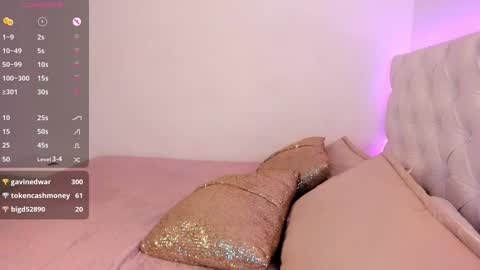 Snapshot of alessiabaum18 chatting on 12-31-24, 06:05 CATA online show from 12-31-24, 06:05