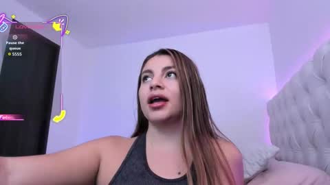 Snapshot of alessiabaum18 chatting on 10-22-25, 04:51 CATA online show from 10-22-25, 04:51