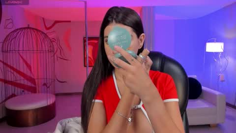 Alessia  online show from 11-20-25, 08:08