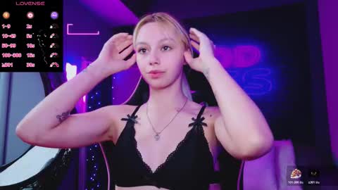 alessiacroft online show from 12-15-25, 05:12