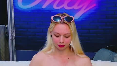 Snapshot of alessiacroft chatting on 06-06-26, 04:28 alessiacroft online show from 06-06-26, 04:28
