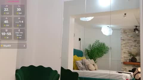 Snapshot of alessiadunn chatting on 02-07-26, 08:34 Alessia online show from 02-07-26, 08:34