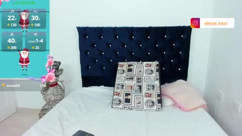 Snapshot of alessiakaunn chatting on 12-19-24, 11:35 Alison online show from 12-19-24, 11:35