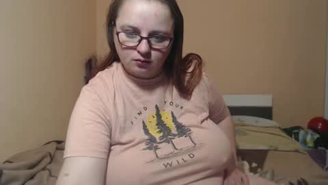Snapshot of alessianeyl chatting on 04-28-26, 01:15 Alessia online show from 04-28-26, 01:15