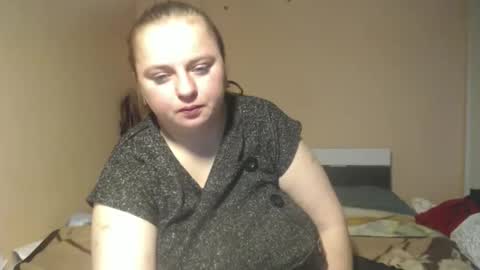 Snapshot of alessianeyl chatting on 05-16-26, 02:41 Alessia online show from 05-16-26, 02:41