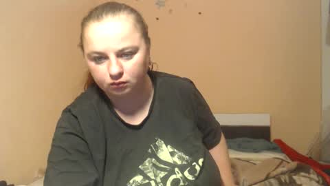 Snapshot of alessianeyl chatting on 05-30-26, 02:19 Alessia online show from 05-30-26, 02:19