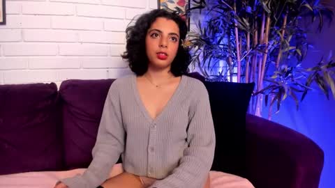 alessiia__ online show from 10-05-25, 03:38