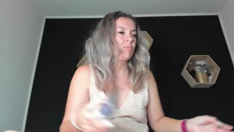 Snapshot of alesys69 chatting on 09-21-25, 09:38 alesys69 online show from 09-21-25, 09:38