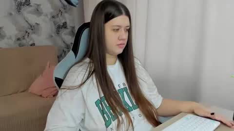 Aletta Oushen online show from 09-29-25, 09:58