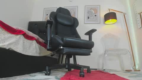 Snapshot of alex4diaz chatting on 12-07-24, 04:25 Alexa online show from 12-07-24, 04:25