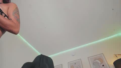 Snapshot of alex4diaz chatting on 12-28-24, 11:59 Alexa online show from 12-28-24, 11:59