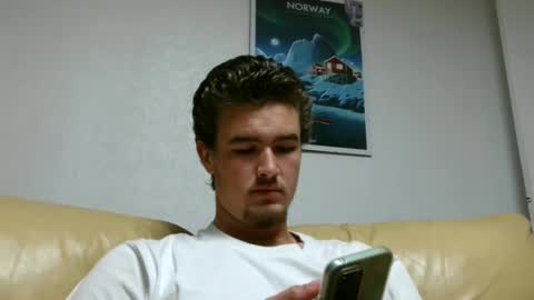 Alex83530 online show from 01-01-25, 05:44