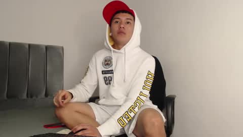 Snapshot of alex__lover chatting on 12-01-24, 11:58 Owen online show from 12-01-24, 11:58