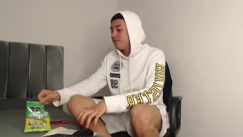 Snapshot of alex__lover chatting on 12-02-24, 03:04 Owen online show from 12-02-24, 03:04