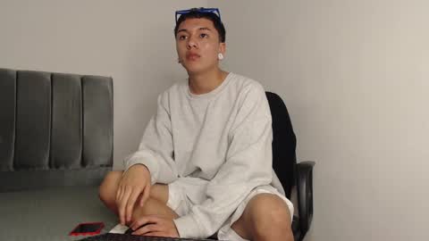 Snapshot of alex__lover chatting on 12-11-24, 04:39 Owen online show from 12-11-24, 04:39