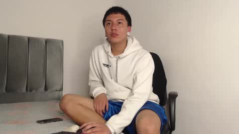 Snapshot of alex__lover chatting on 01-23-25, 01:41 Owen online show from 01-23-25, 01:41