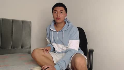 Snapshot of alex__lover chatting on 01-25-25, 01:32 Owen online show from 01-25-25, 01:32